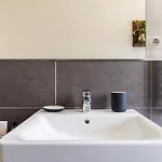 Stile E Comodità Bilocale