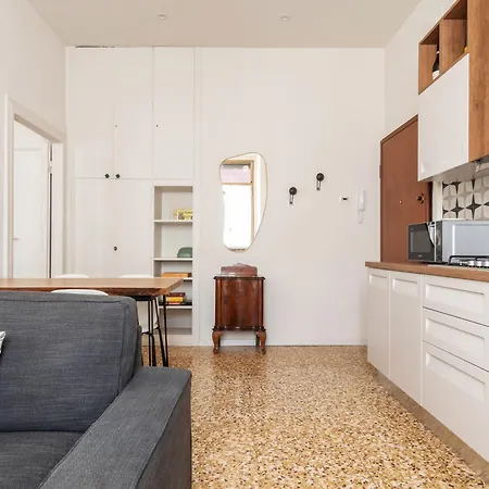 Stile E Comodità Bilocale